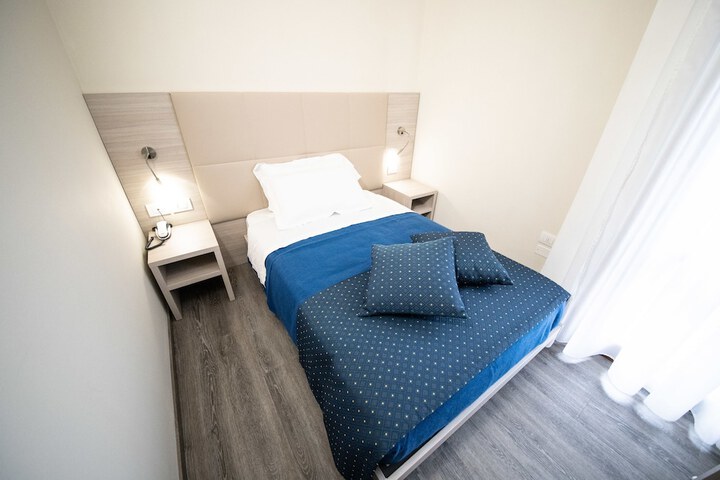 Room 20 of 66