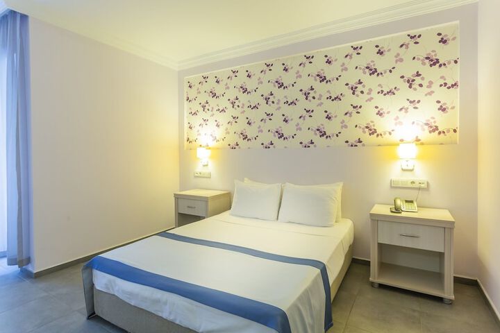 Room 3 of 63
