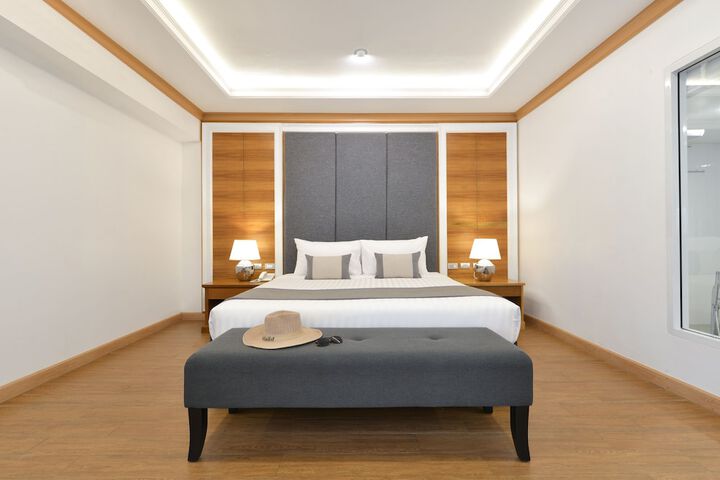 Room 32 of 101