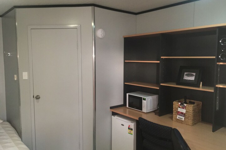 Room 16 of 140