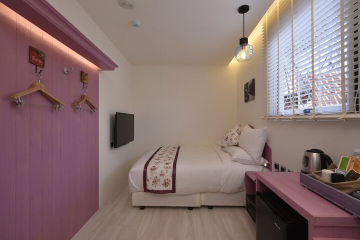 Room 33 of 58