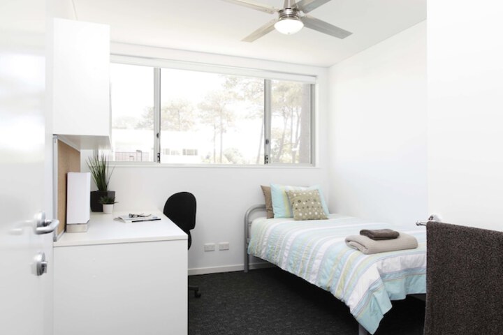 Room 18 of 25