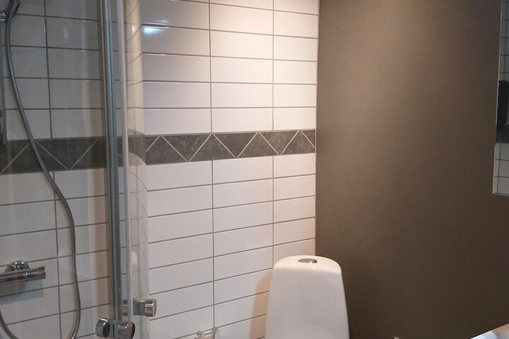Clean Restrooms