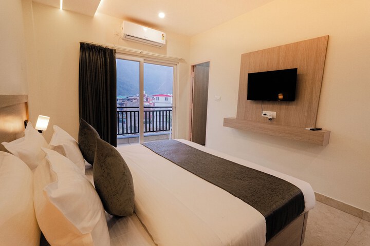 Room 4 of 19