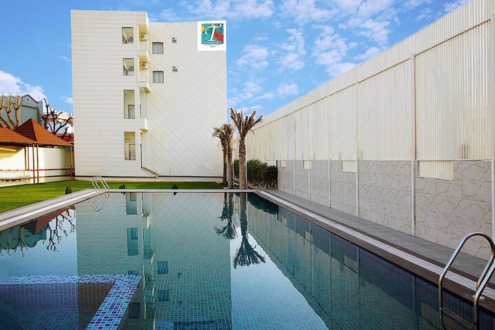 Pool 16 of 22