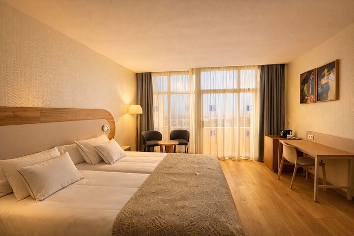 Room 16 of 70