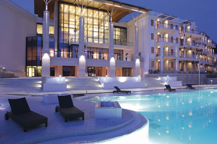 Hotel 75 of 80