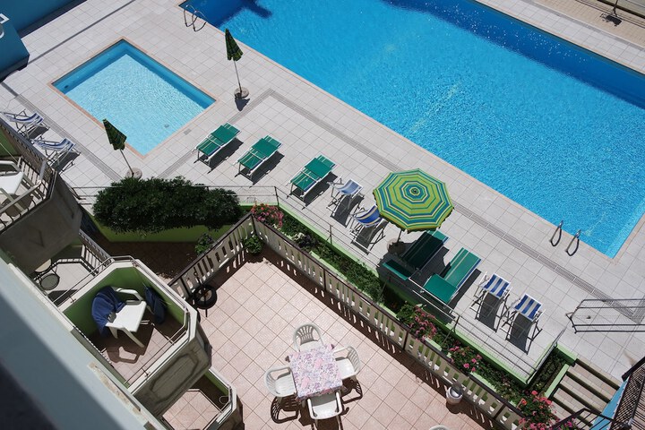 Pool 44 of 65