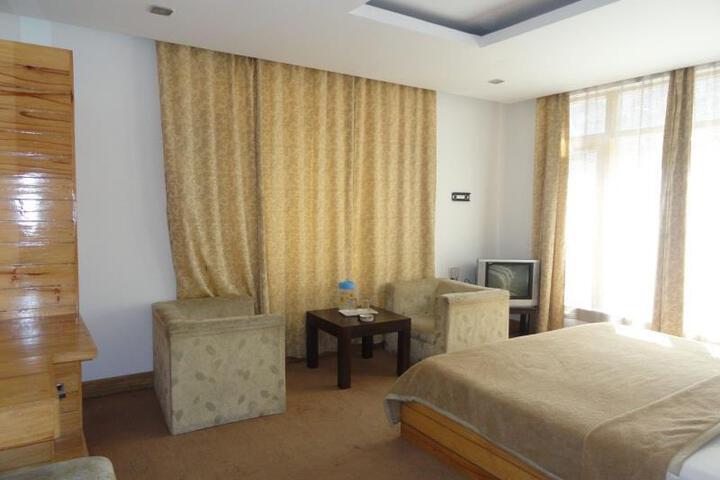 Room 3 of 5