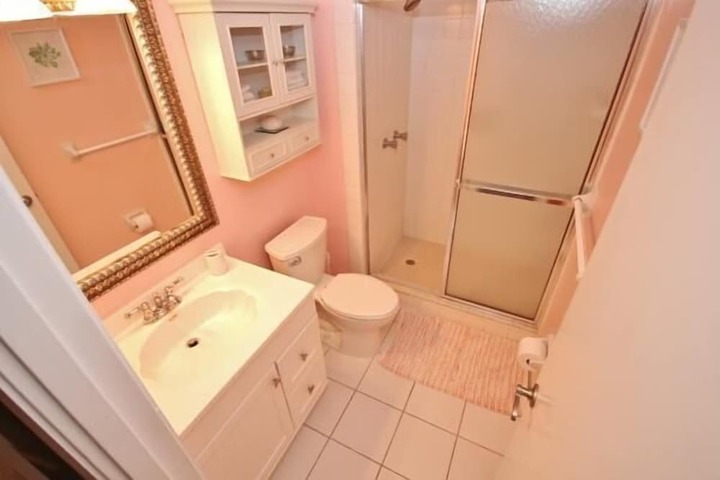 Room 169 of 264