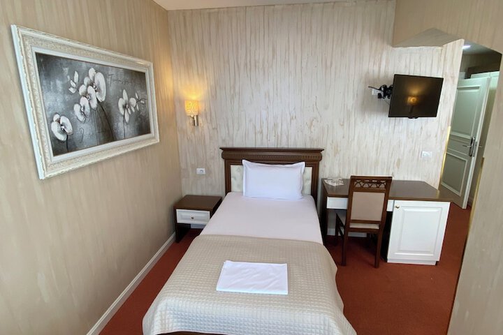 Room 20 of 58