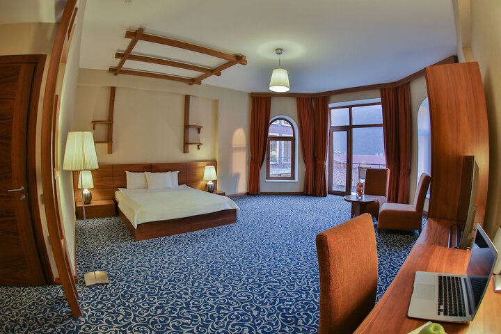 Room 20 of 65