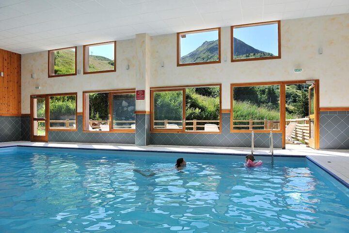 Hotel Pool