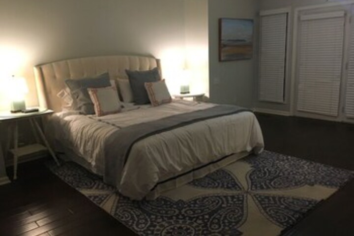 Room 9 of 13