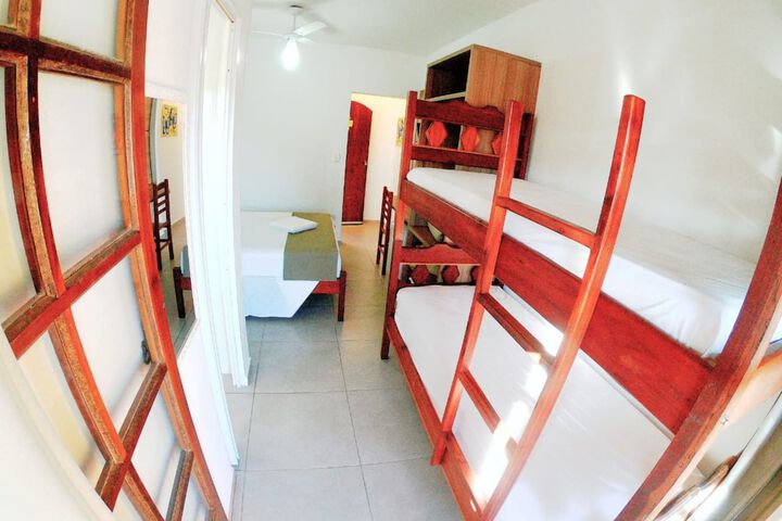 Room 6 of 99