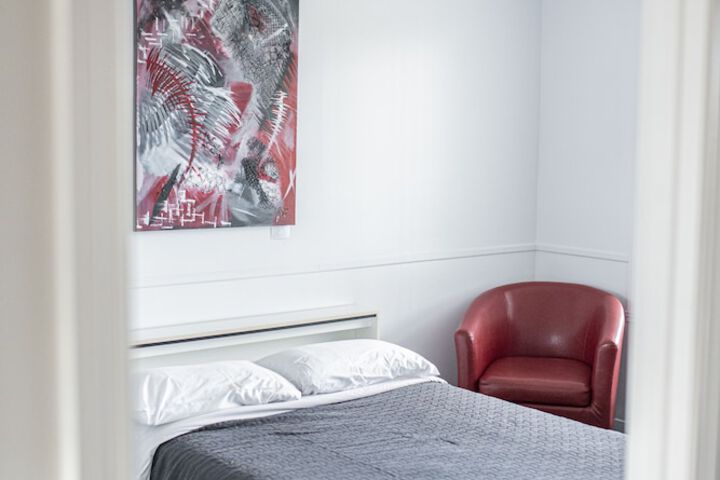 Room 3 of 80