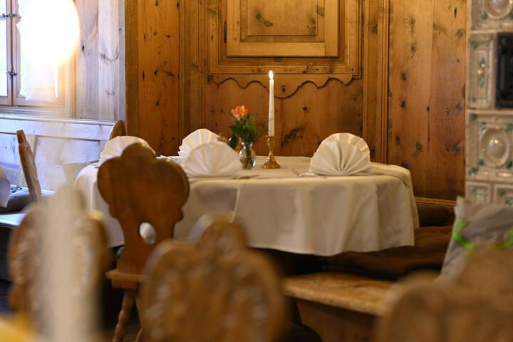 Dining 67 of 77