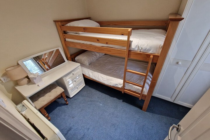 Room 15 of 36