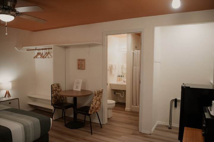 Room 13 of 41