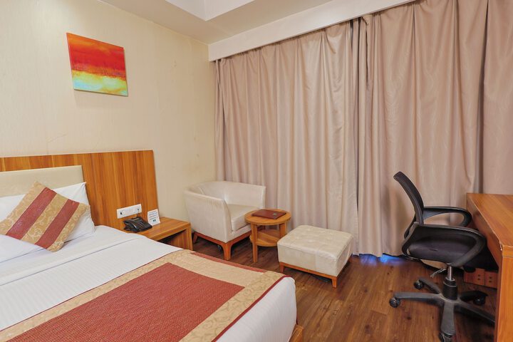 Room 28 of 92