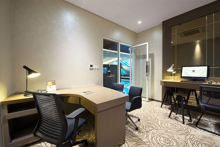 Room 4 of 51