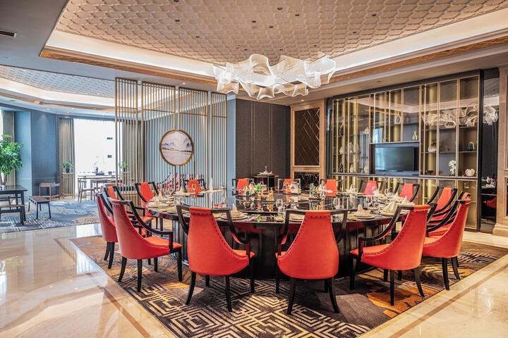 Dining 42 of 71