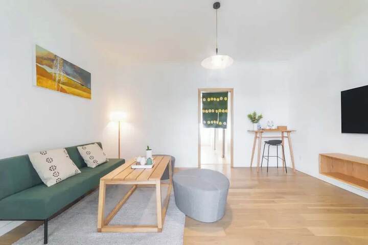 Room 45 of 76