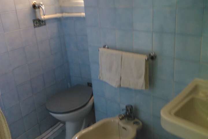 Room 13 of 16