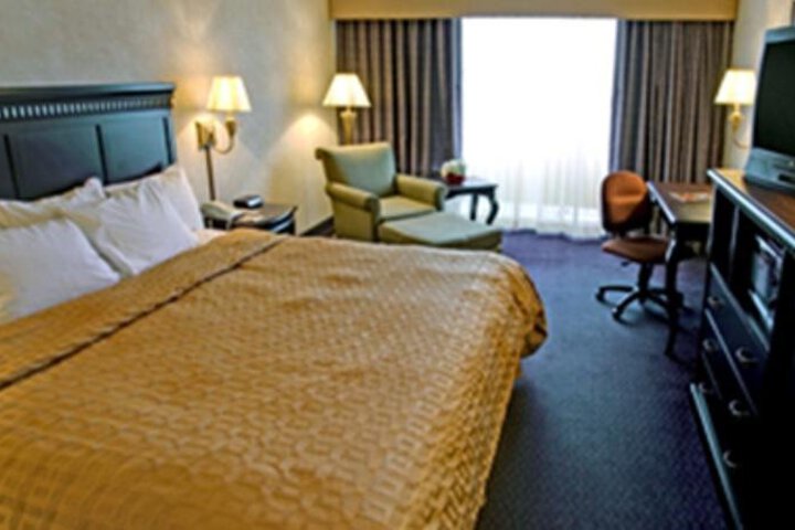 Clarion Inn & Suites by Hampton Convention Center