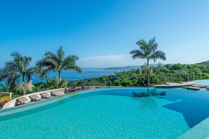 Pools & Facilities