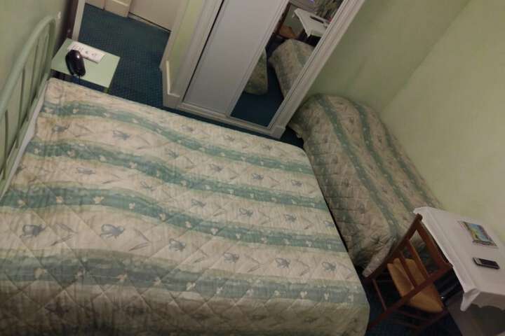 Room 14 of 43