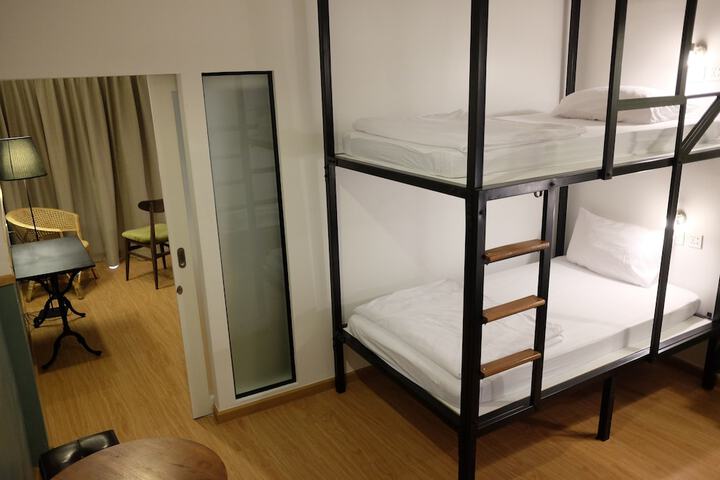 Room 27 of 56