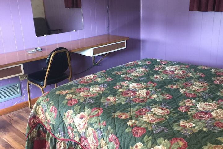 Room 25 of 49