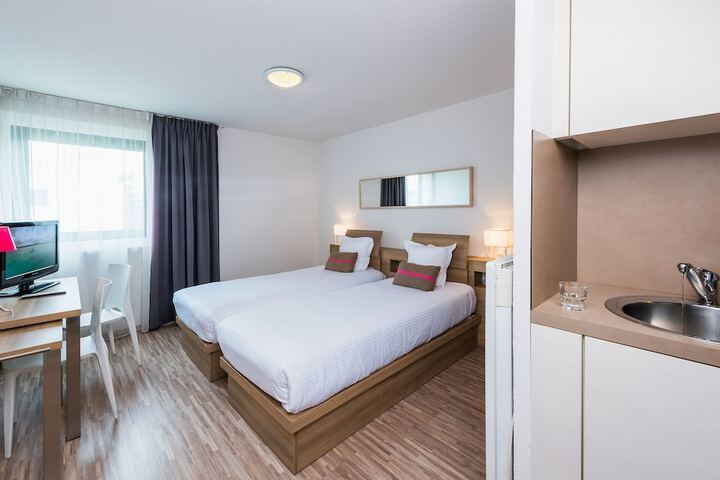 Private kitchenette