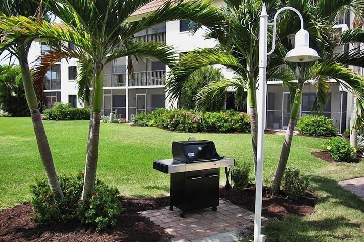 Property Grounds 23 of 28