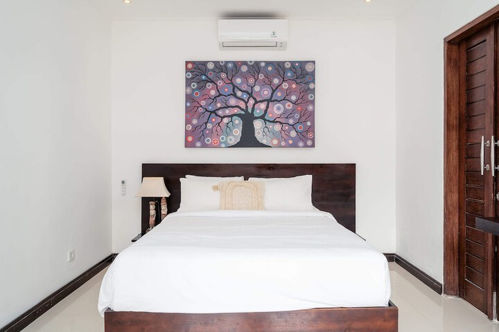 Room 4 of 42