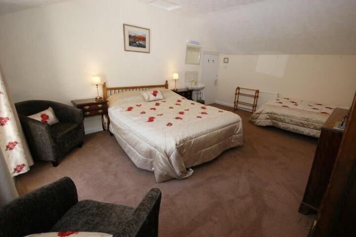 Room 8 of 30