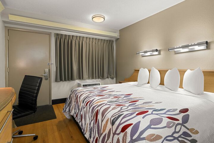 Standard | King Bed (1 of 26)