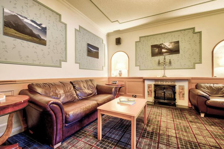 Lounge 140 of 159