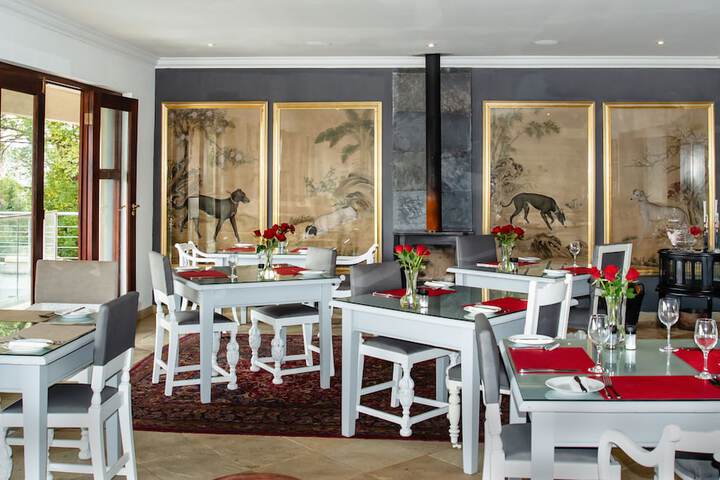 Dining 102 of 133