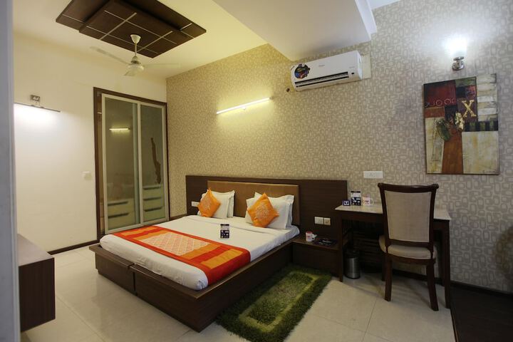 Room 10 of 23