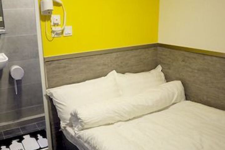 Room 15 of 53