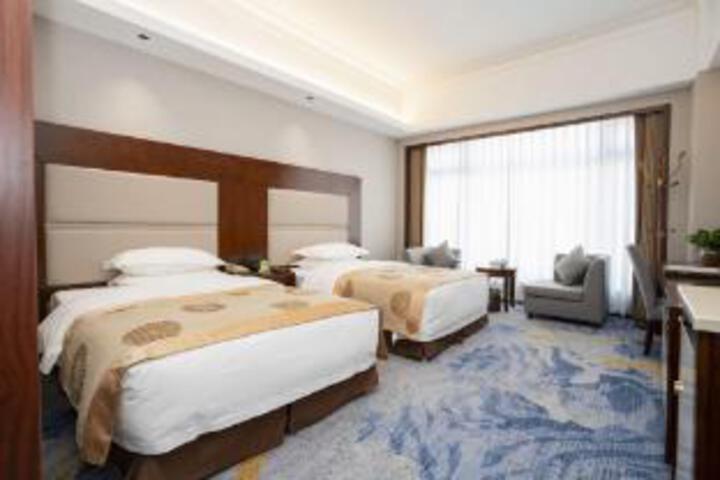 Room 12 of 12