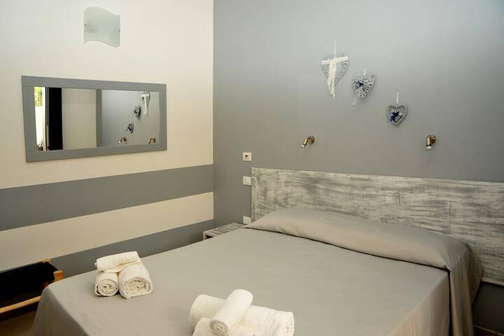 Room 32 of 62