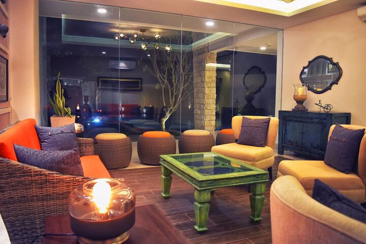 Hotel 2 of 109