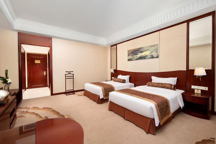 Room 17 of 60