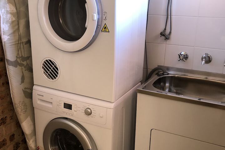 Laundry 26 of 37