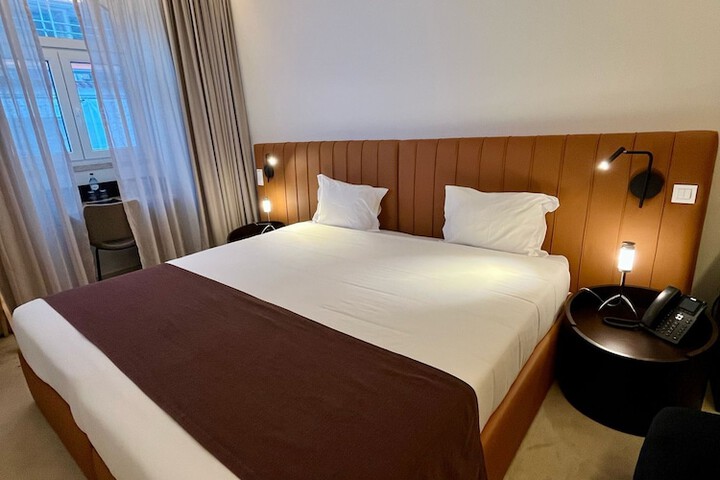 Room 41 of 105