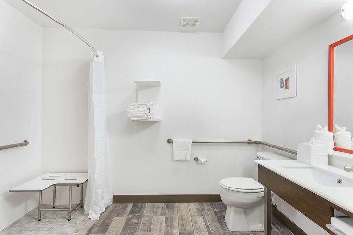 Bathroom shower