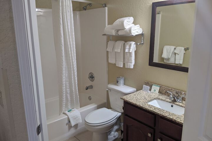 1 King Bed Efficiency (19 of 19)